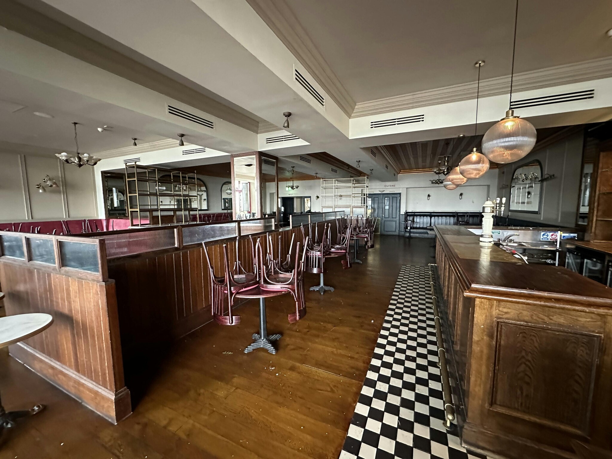 6 Waterfront, Brighton à louer Photo intérieure– Image 1 sur 3