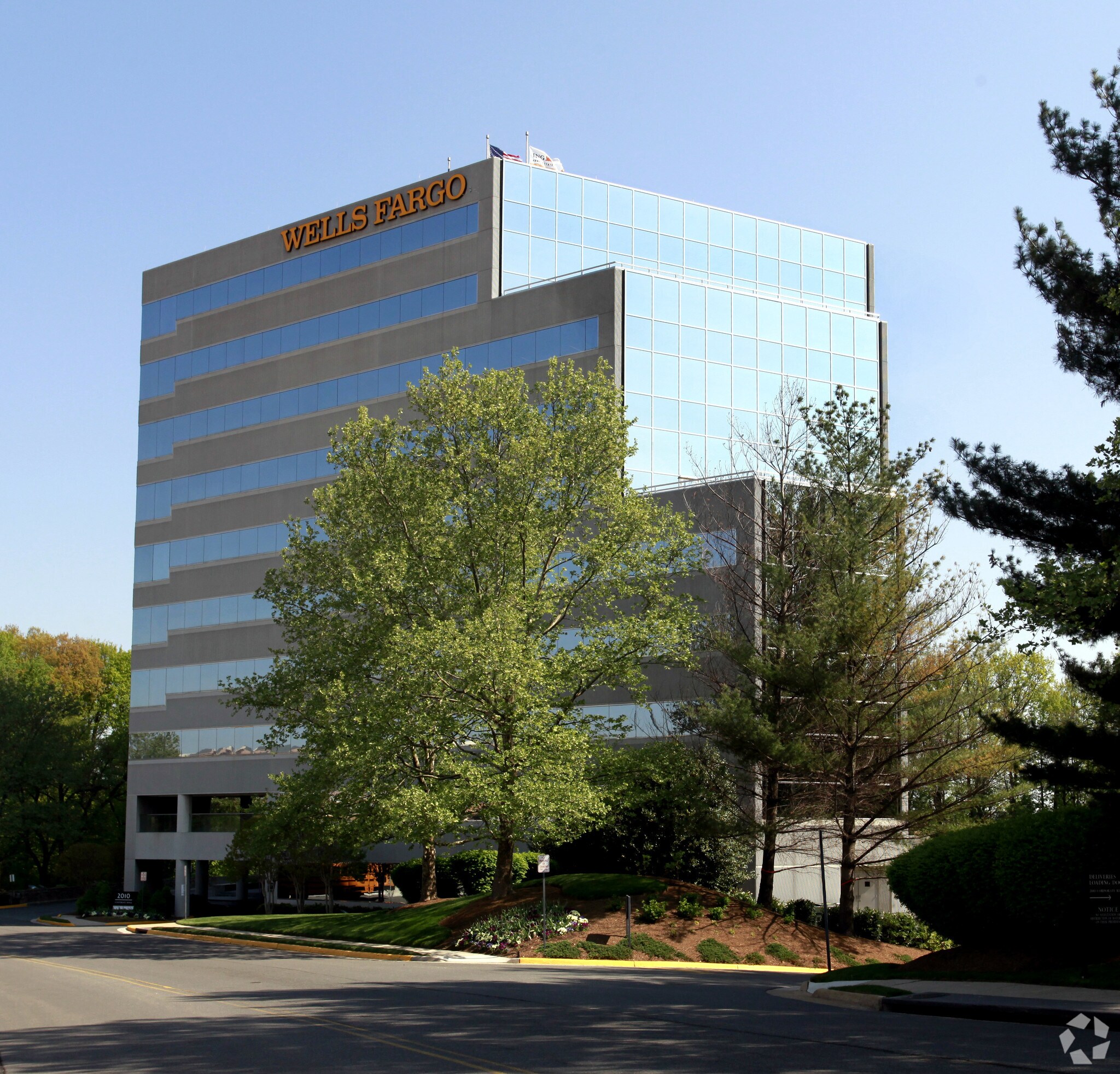 2010 Corporate Ridge Rd, McLean, VA à louer Photo principale– Image 1 sur 19