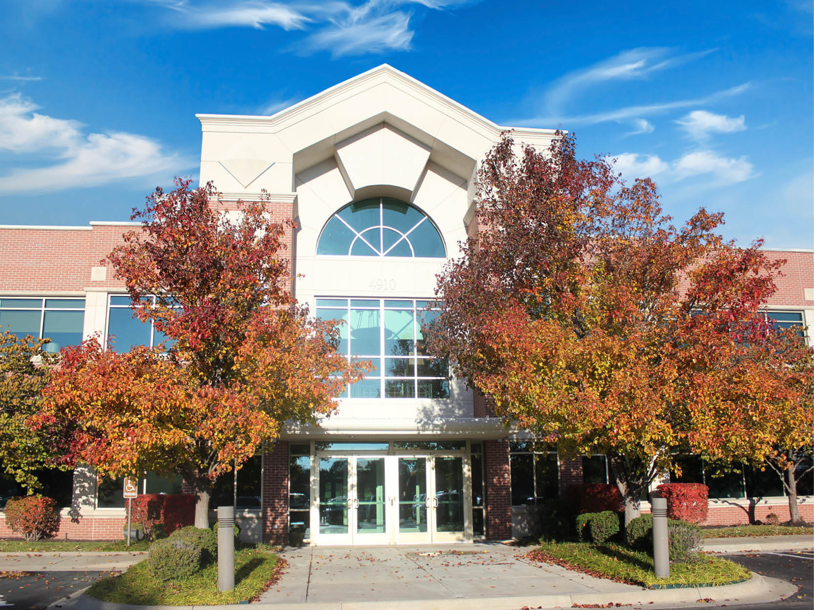 4910 Corporate Centre Dr, Lawrence, KS à louer Photo de l’immeuble– Image 1 sur 6