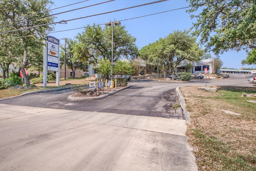23705 W Interstate 10, San Antonio, TX à louer - Photo de l’immeuble – Image 1 sur 9