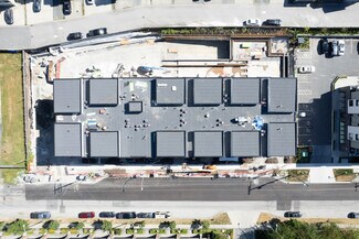 Plus de détails pour 14858 60 Av, Surrey, BC - Local commercial à louer