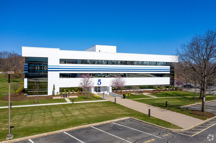5 Century Dr, Parsippany, NJ à vendre - Photo de l’immeuble – Image 3 sur 6
