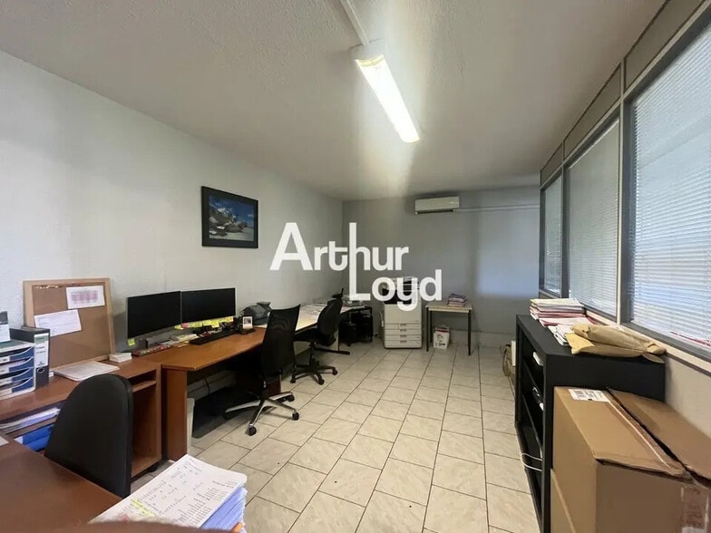 Bureau dans Cagnes-sur-Mer à louer - Photo de l’immeuble – Image 2 sur 5