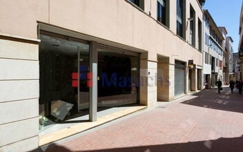 Local commercial dans Terrassa, Barcelona à louer Photo de la construction– Image 1 sur 20