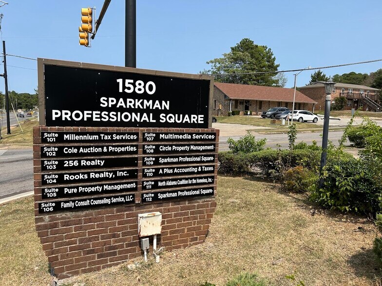 1580 Sparkman Dr, Huntsville, AL à vendre - Photo de l’immeuble – Image 2 sur 20