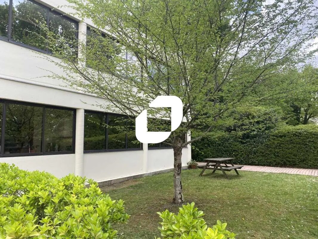 Bureau dans Mérignac à louer Photo de l’immeuble– Image 1 sur 12