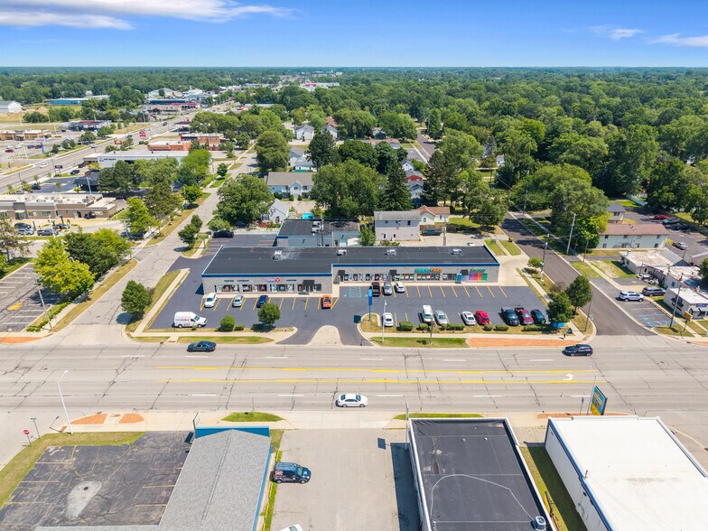 700-720 N Mission St, Mount Pleasant, MI à vendre - Photo de l’immeuble – Image 2 sur 6