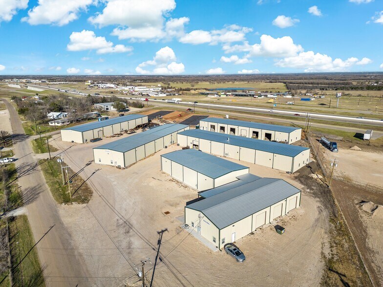 5340 Old Dallas Rd, Elm Mott, TX à louer - Photo de l’immeuble – Image 2 sur 7