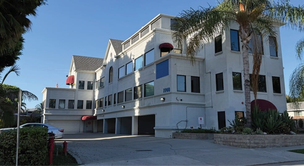 7740 Painter Ave, Whittier, CA à vendre - Photo de l’immeuble – Image 2 sur 8