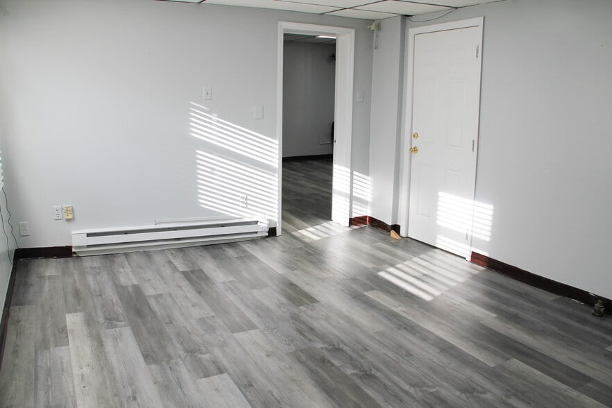 599 Bloomfield Ave, Bloomfield, NJ à louer - Photo de l’immeuble – Image 3 sur 8