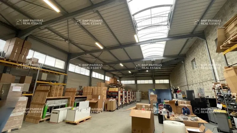 Industriel/Logistique dans Aubergenville à vendre - Photo intérieure – Image 3 sur 9