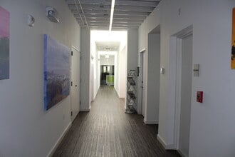 130 Miracle Mile, Coral Gables, FL à louer Photo intérieure– Image 2 sur 7