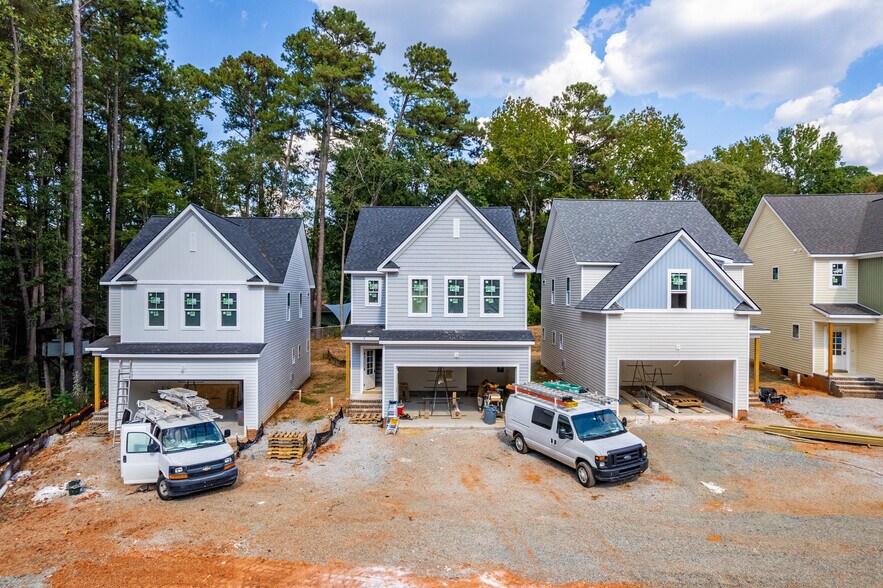 Pines at Harper- 1020 Harper Rd, Raleigh portefeuille de 3 biens à vendre sur LoopNet.fr - Photo de la construction – Image 2 sur 27
