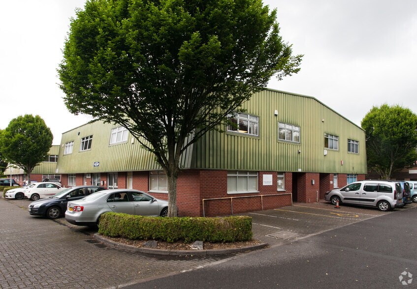 Bumpers Way, Chippenham à vendre - Photo de l’immeuble – Image 1 sur 2