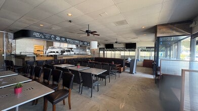 5910-6030 Santo Rd, San Diego, CA à louer Photo intérieure– Image 2 sur 5