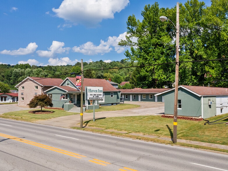 302 Wheeling Ave, Glen Dale, WV à vendre - Photo principale – Image 1 sur 1