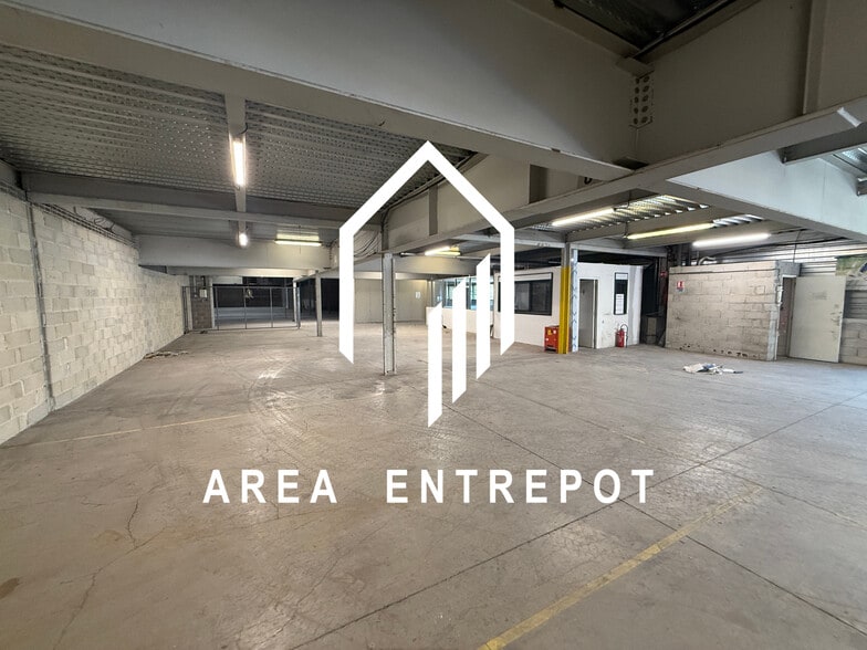155 Rue Du Dirigeable, Aubagne à louer - Photo de l’immeuble – Image 3 sur 4