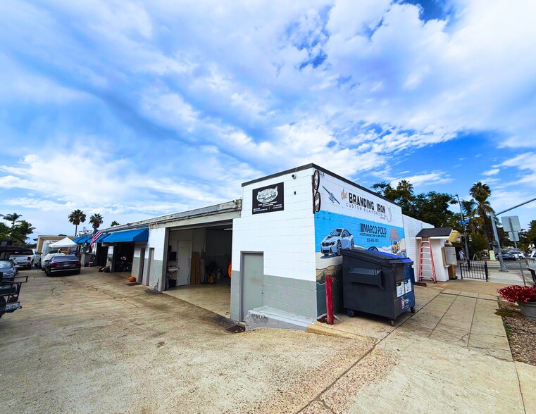 7464 Draper Ave, La Jolla, CA à vendre - Photo de l’immeuble – Image 2 sur 19