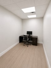 2482 Dufferin St, Toronto, ON à louer Photo intérieure– Image 1 sur 2