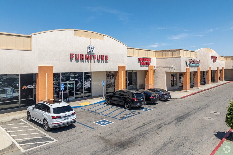 82126-82128 US Highway 111, Indio, CA à vendre - Photo de l’immeuble – Image 3 sur 7