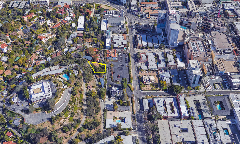 6923 Bonita Terrace, Los Angeles, CA à vendre - Photo de l’immeuble – Image 2 sur 4