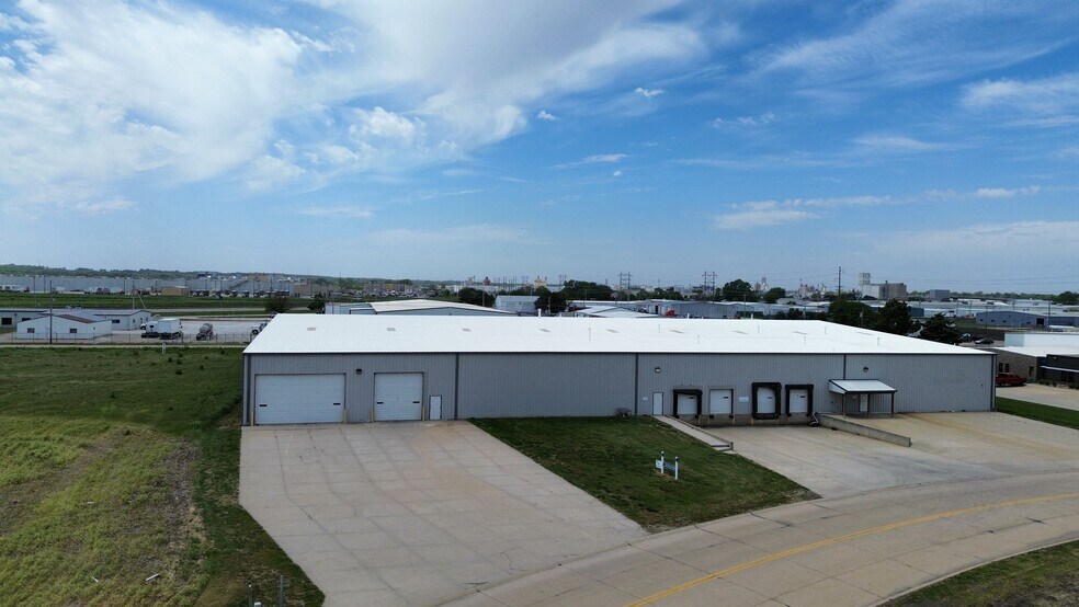 1123 Hills Rd, Fremont, NE à louer - Photo de l’immeuble – Image 3 sur 5