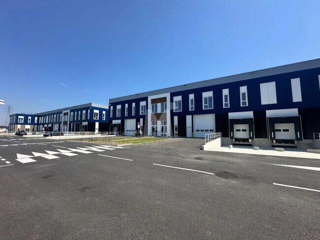 Plus de détails pour Bureau, Local d'activités à louer