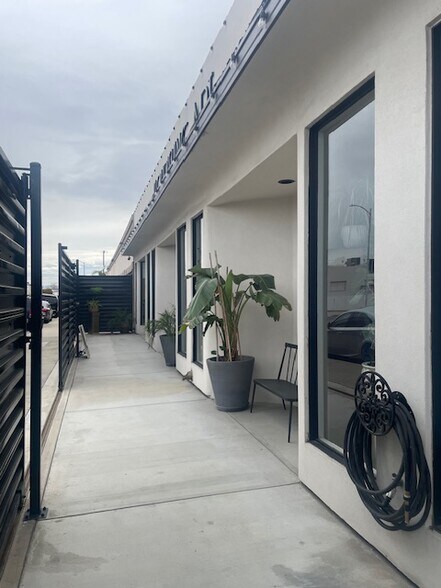 407-413 E 19th St, Bakersfield, CA à vendre - Photo de l’immeuble – Image 3 sur 10