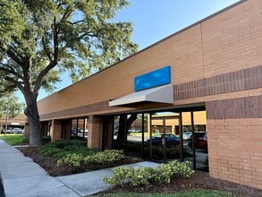 10500 University Center Dr, Tampa, FL à louer Photo de l’immeuble– Image 1 sur 8