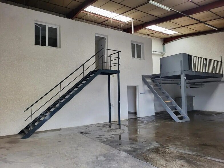 Local d’activités dans Décines-Charpieu à louer - Photo intérieure – Image 3 sur 7