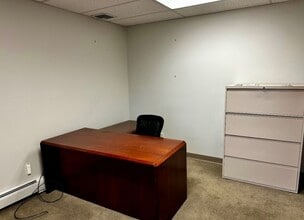 10 Fairmount Ave, Chatham, NJ à louer Photo intérieure– Image 1 sur 5