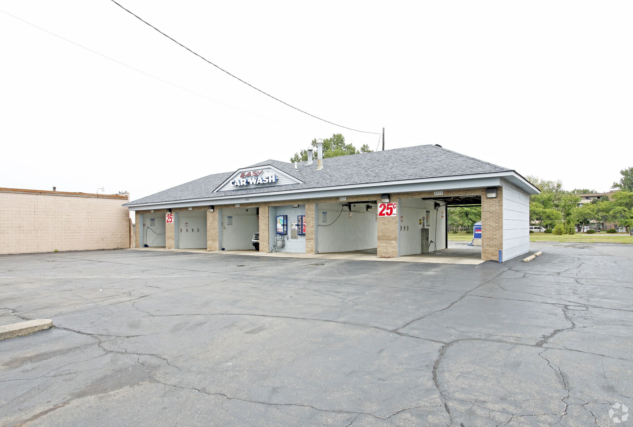 31062 Utica Rd, Fraser, MI à vendre Photo principale– Image 1 sur 3