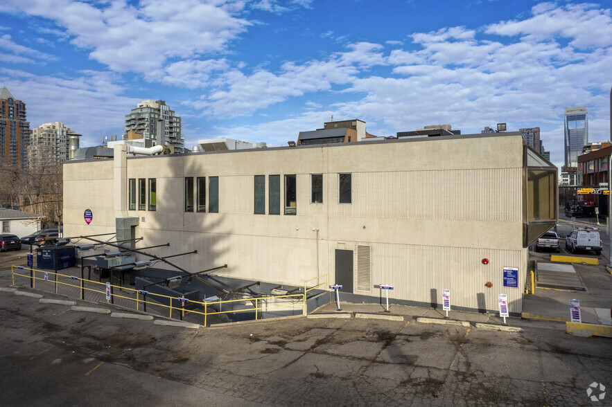 601 17th Ave SW, Calgary, AB à louer - Photo de l’immeuble – Image 3 sur 8