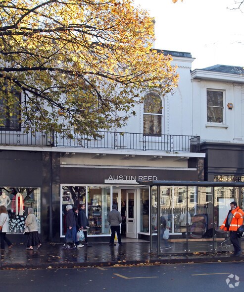 62-64 Promenade, Cheltenham à vendre - Photo de l’immeuble – Image 3 sur 5