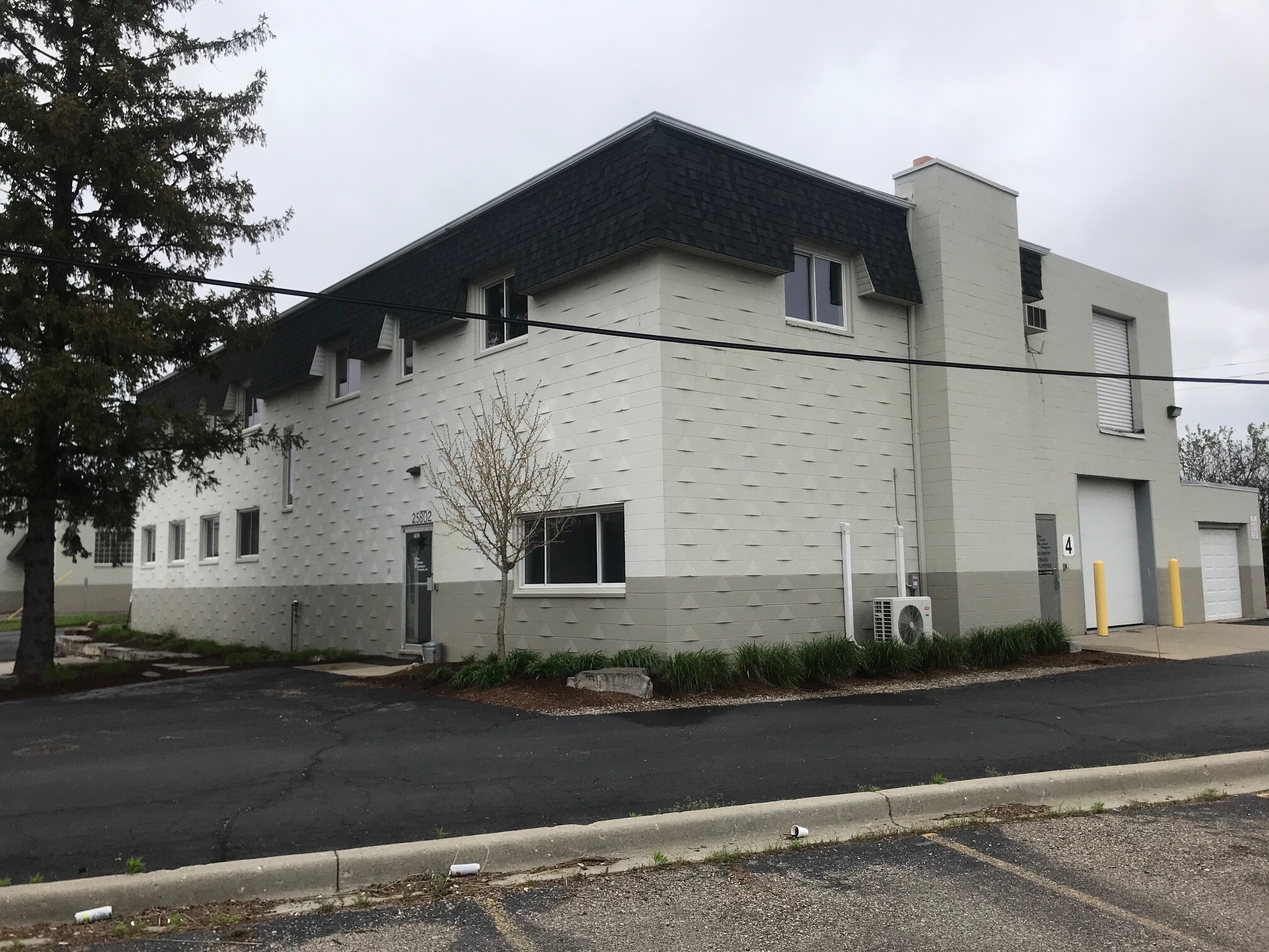 25802 Novi Rd, Novi, MI à vendre Photo principale– Image 1 sur 5