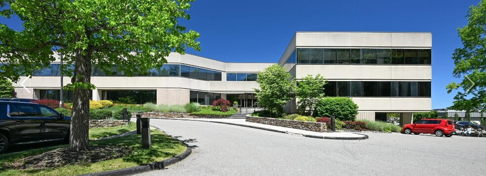 90 Grove St, Ridgefield, CT à vendre - Photo de l’immeuble – Image 3 sur 40