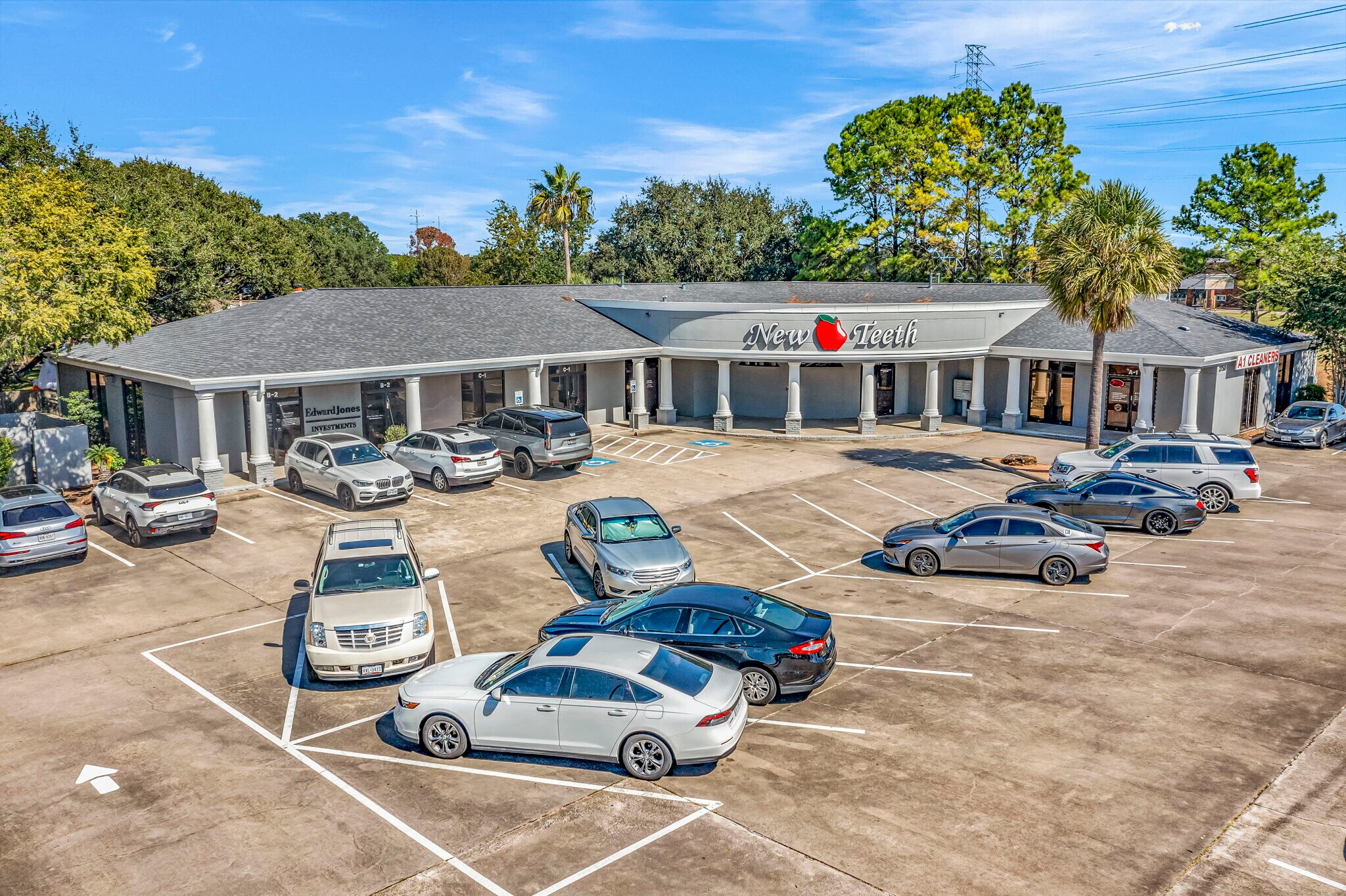 2750 W Main St, League City, TX à vendre Photo de l’immeuble– Image 1 sur 7