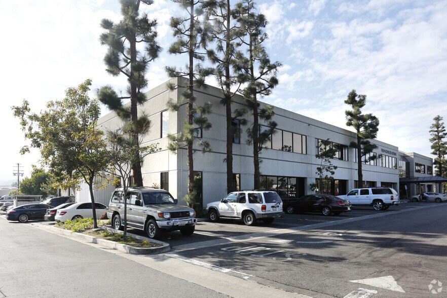 23600 Telo Ave, Torrance, CA à louer - Photo principale – Image 1 sur 13