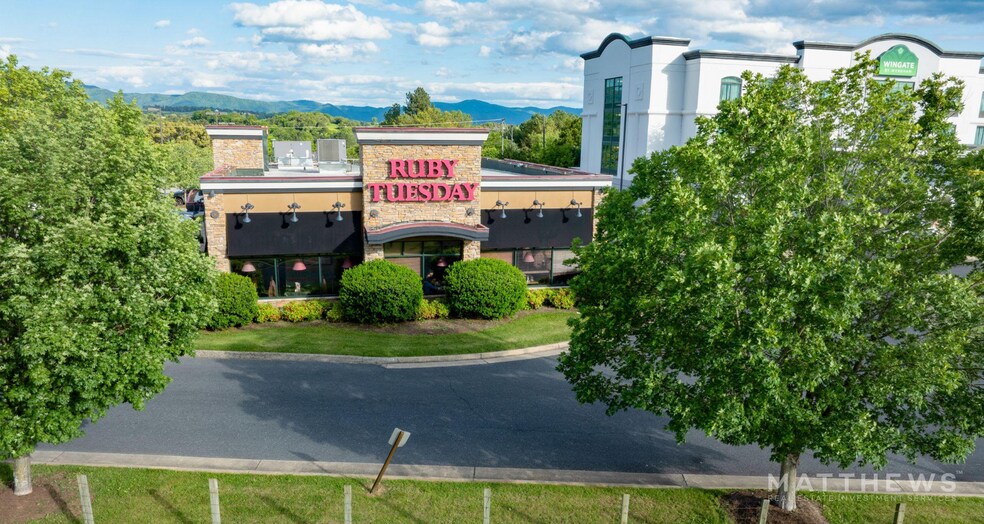 1120 N Lee Hwy, Lexington, VA à vendre - Photo de l’immeuble – Image 1 sur 2