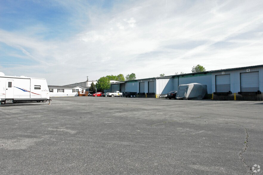 251 Price Rd, Lexington, KY à louer - Photo de l’immeuble – Image 3 sur 8
