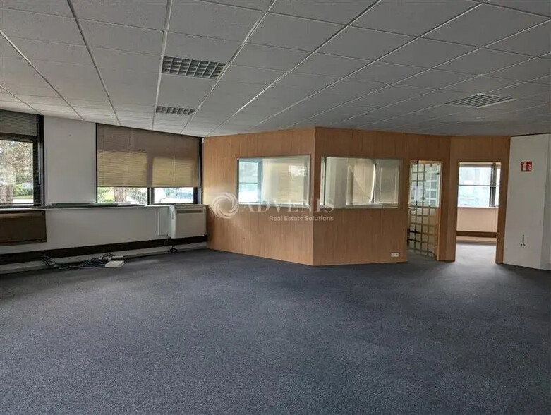 Bureau dans Illkirch-Graffenstaden à vendre - Photo de l’immeuble – Image 3 sur 9