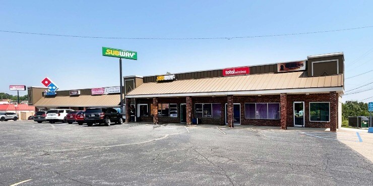 2100-2128 Rock Rd, De Soto, MO à louer Photo principale– Image 1 sur 6