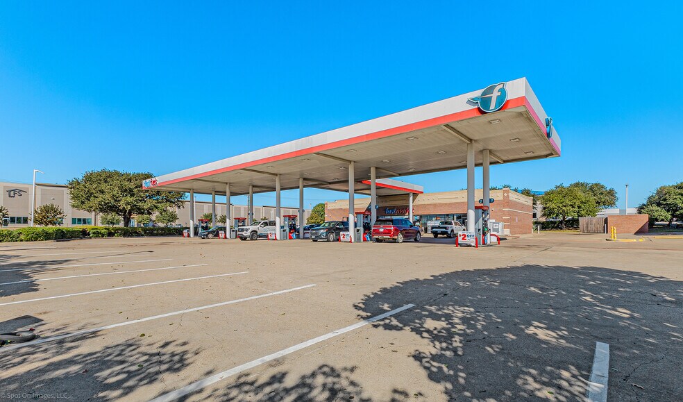 3901 State Highway 121, The Colony, TX à vendre - Photo de l’immeuble – Image 1 sur 9