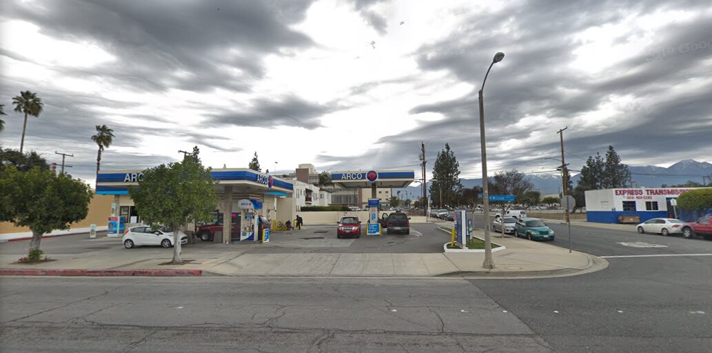 295 E Mission Blvd, Pomona, CA à vendre Photo principale– Image 1 sur 5