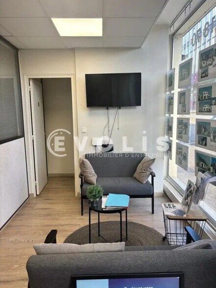 Local commercial dans Melun à louer - Photo intérieure – Image 2 sur 9