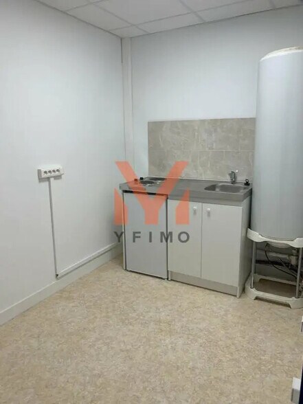 Bureau dans Boinvilliers à louer - Photo de l’immeuble – Image 2 sur 10