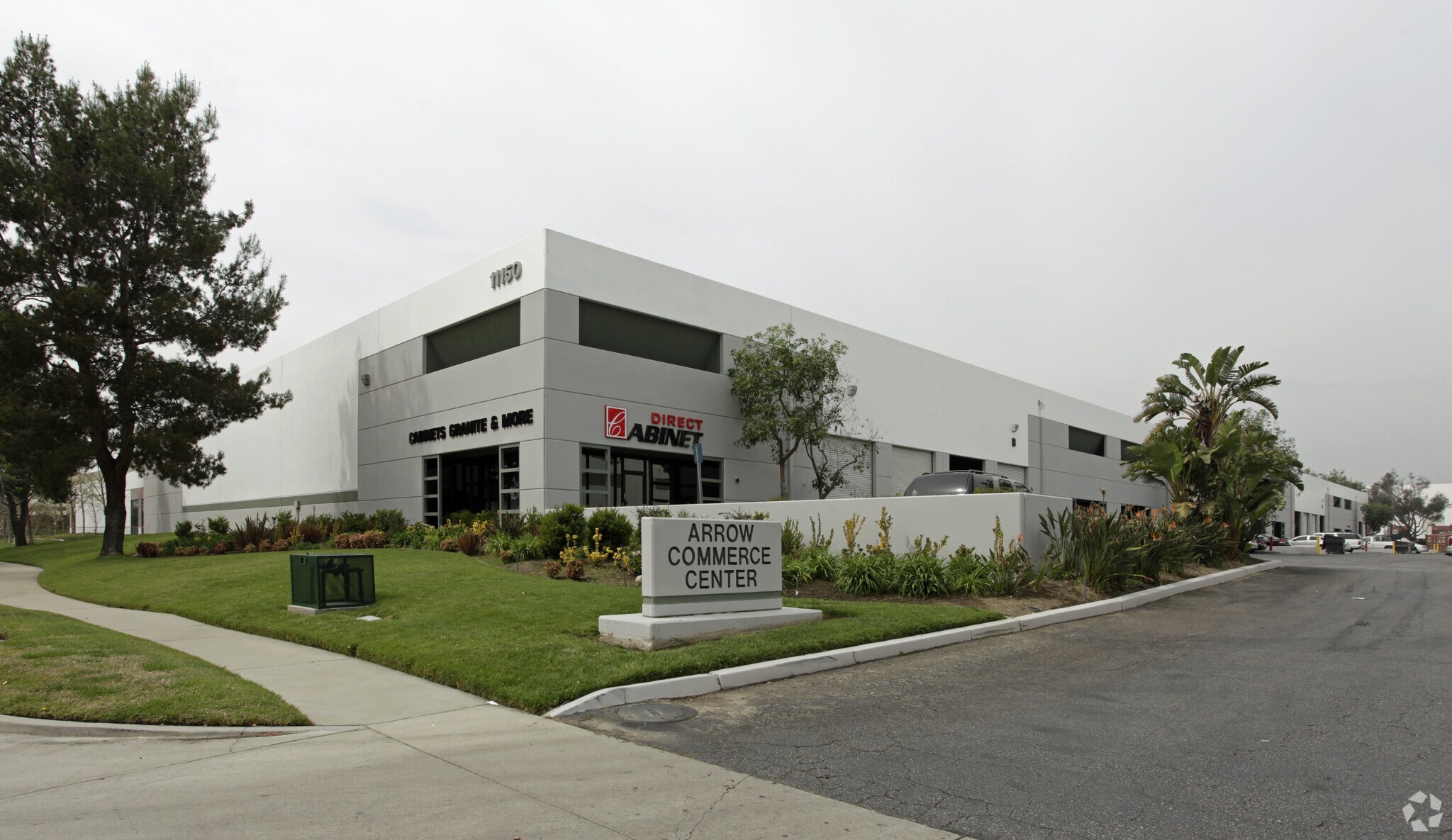 11150 Arrow Route, Rancho Cucamonga, CA à louer Photo principale– Image 1 sur 8