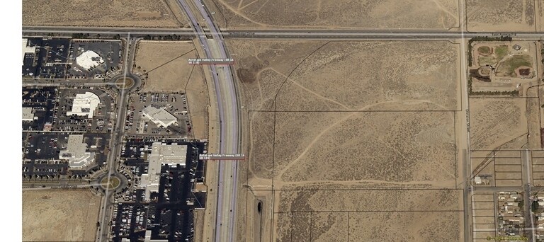 Division St, Palmdale, CA à vendre Photo principale– Image 1 sur 3