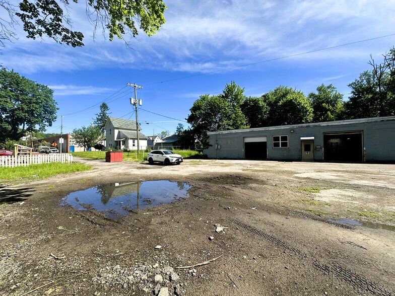 29 Stafford St, Jamestown, NY à vendre - Photo de l’immeuble – Image 2 sur 12
