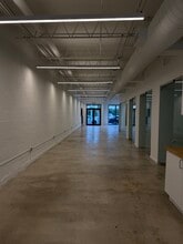 401-405 NW 26th St, Miami, FL à louer Photo intérieure– Image 1 sur 2